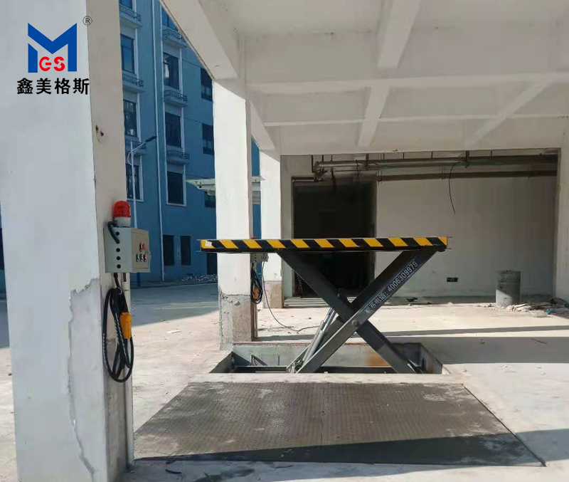 江蘇省靖江市魚(yú)婆農(nóng)副產(chǎn)品批發(fā)市場(chǎng)訂購(gòu)6臺(tái)固定剪叉式升降平臺(tái)